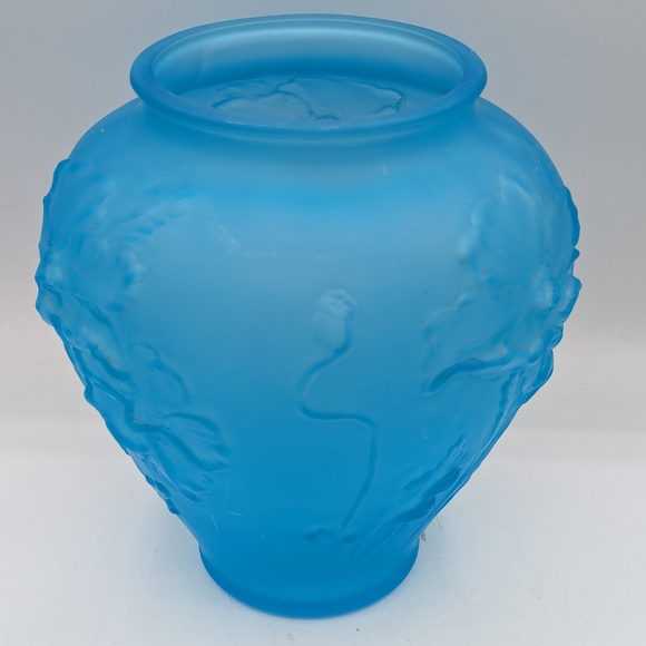 Tiffin Glass Sky Blue Satin Glass "Poppy Vase" - Picture 7 of 8